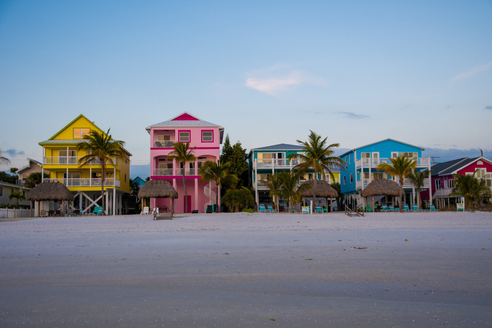 Enfants sur la plage lors d'un voyage en Floride en famille