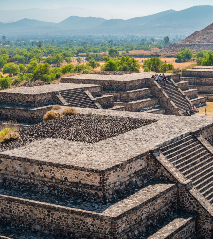 Teotihuacan : Entre ciel et pyramides