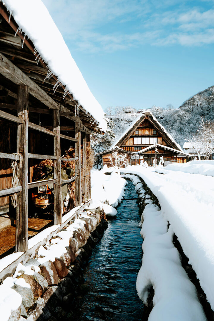 Shirakawa-go : Douceur d’un village au pied des montagnes