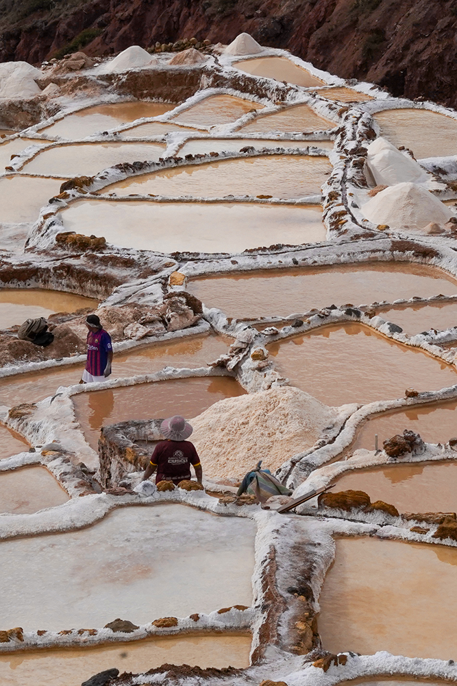 Le long des salines de Maras