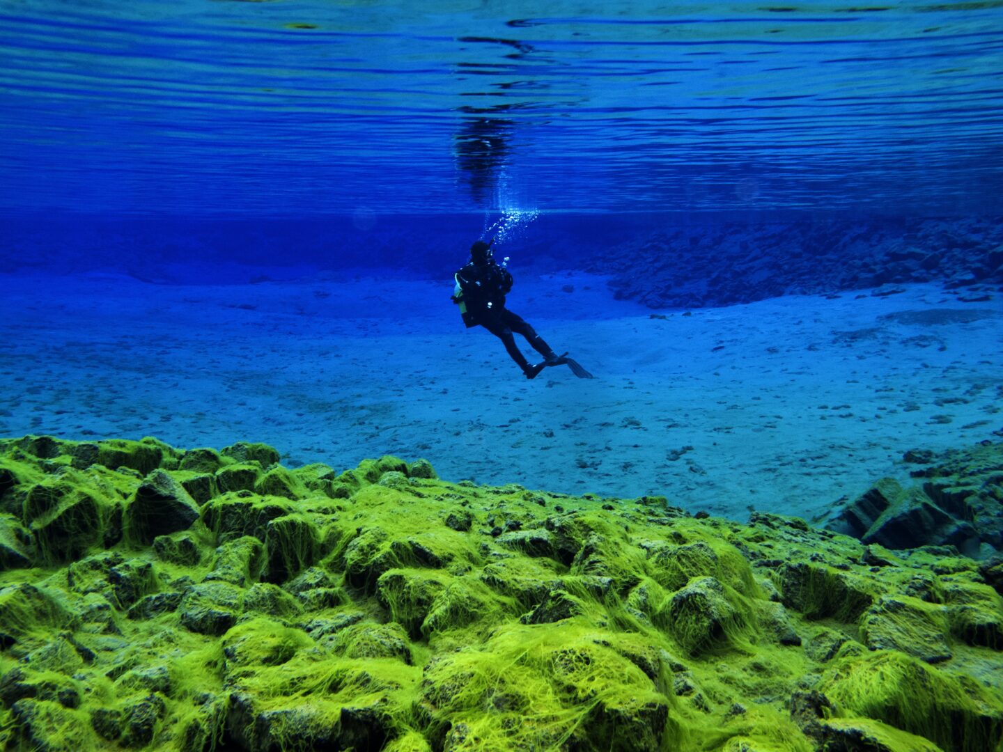 Plongée en eau volcanique
