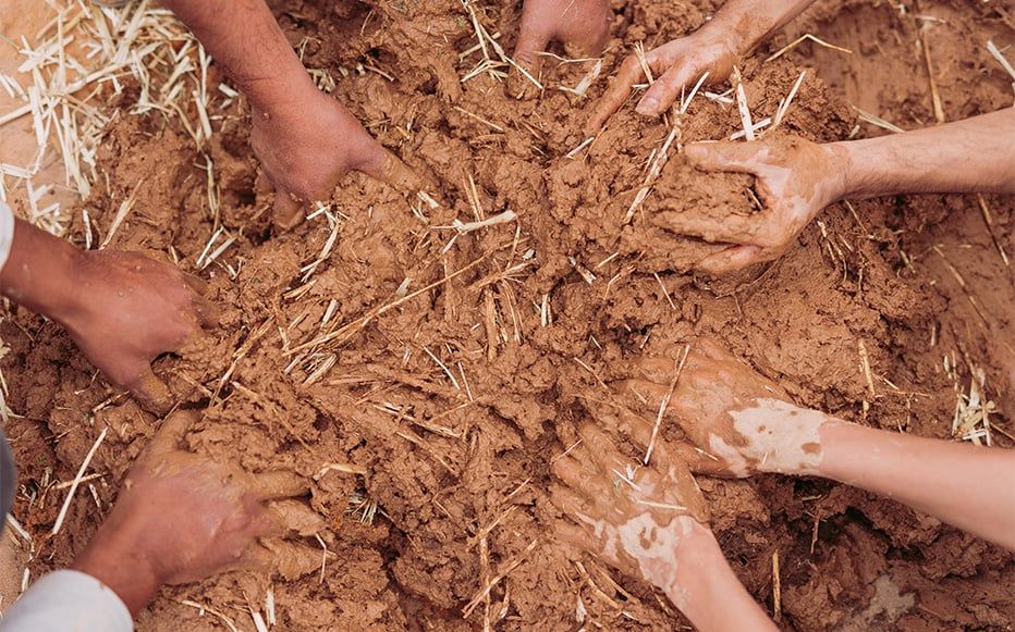 Atelier de restauration des maisons en pisé