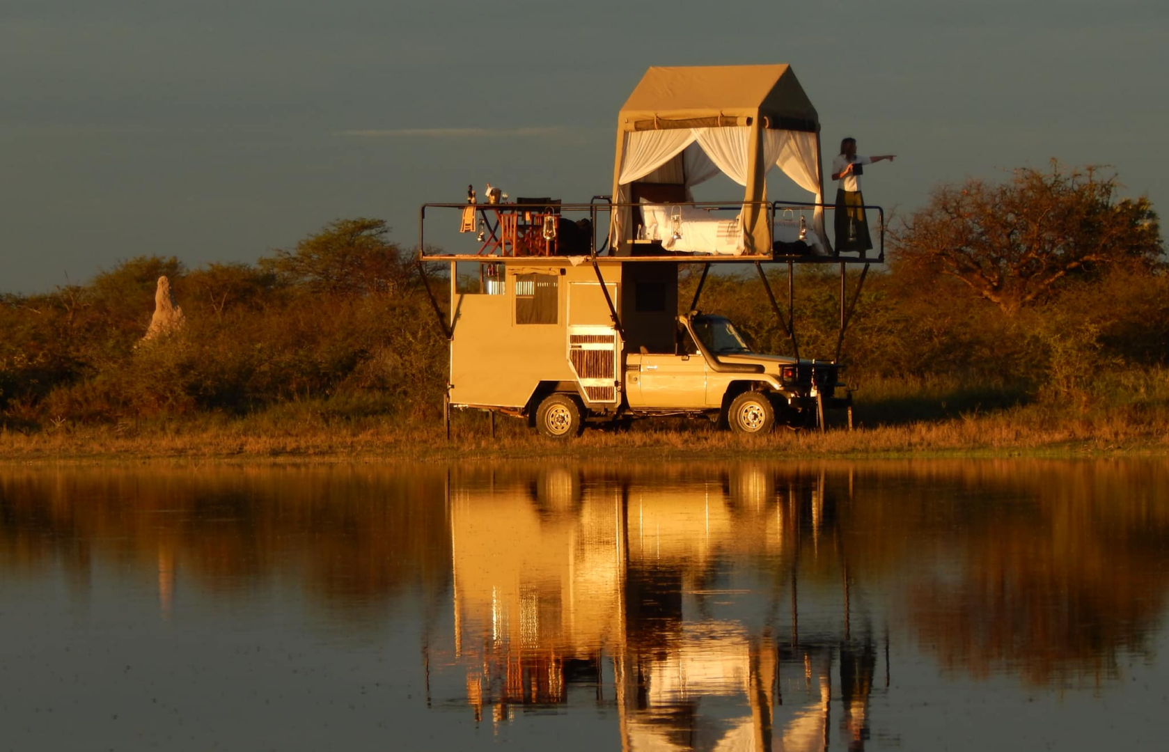 Nuit insolite à Etosha