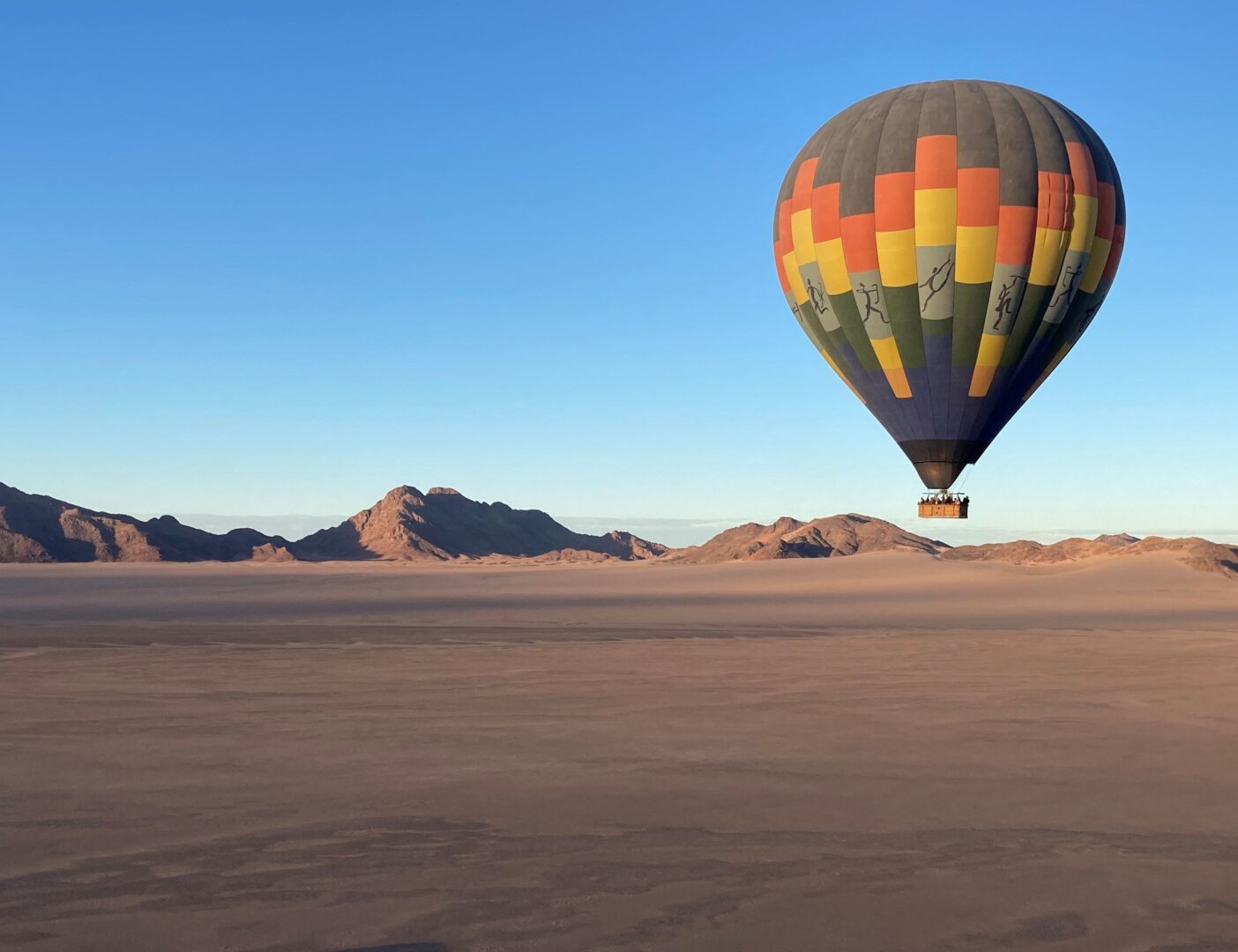 Lever de soleil en montgolfière 