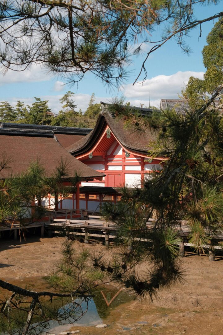Miyajima : Perle sacrée de la Mer de Seto