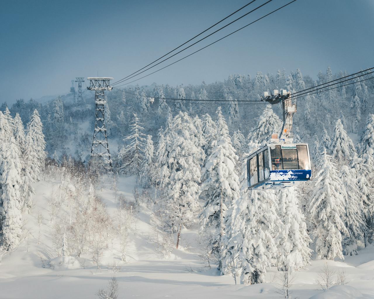 Chaussez les skis et dévalez les pentes de Sapporo Teine