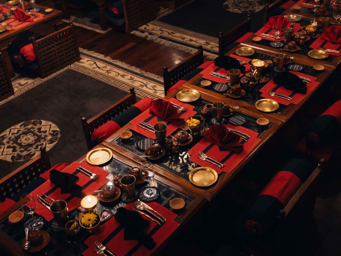 Diner gastronomique traditionnel au Krishnarpan