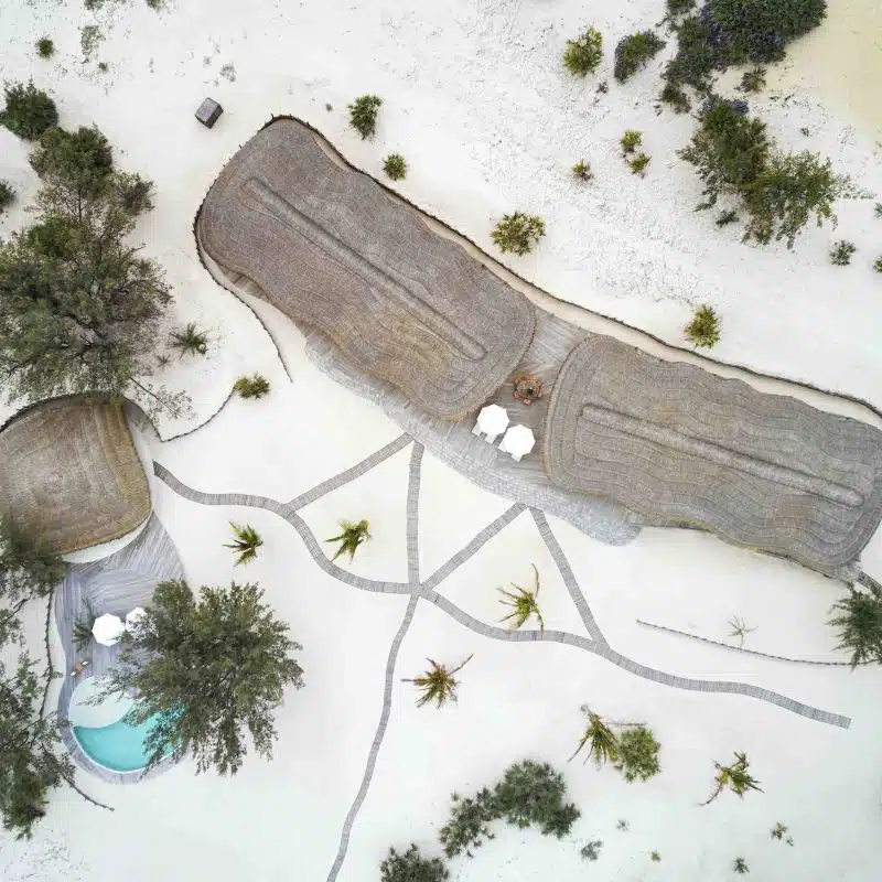 continentsinso-68fcf65f2a511-kisawa-sanctuary-mozambique-residence-aerial-by-elsa-young-800x800.jpg