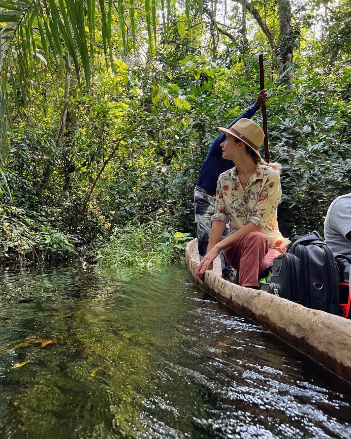 Sortie en pirogue dans la jungle au Congo lors d'une croisière Ducret Expeditions avec Continents Insolites