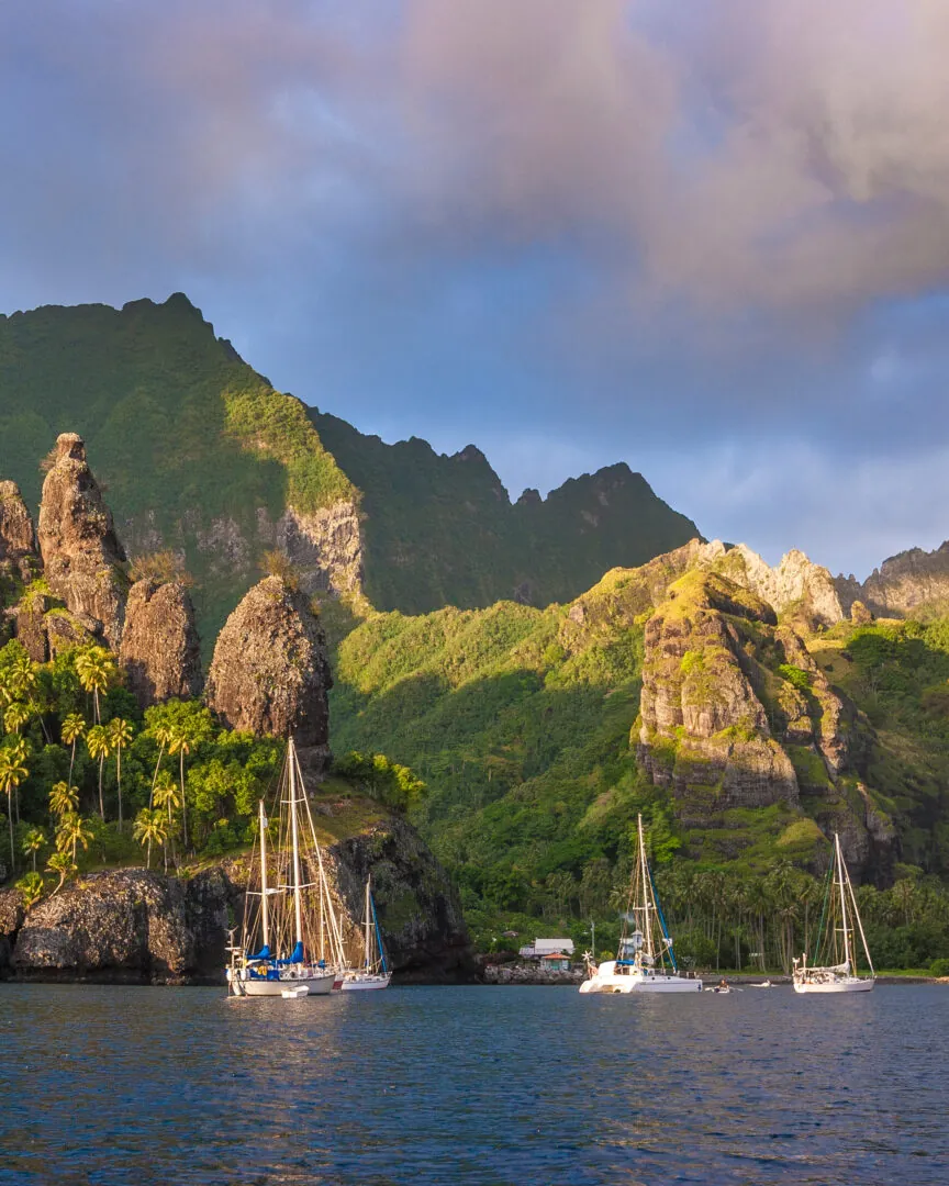 Hiva Oa : Mémoire des artistes et nature grandiose