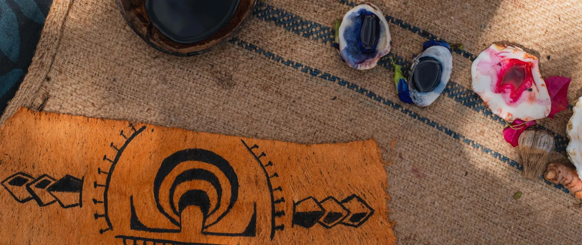 Immersion privée dans les secrets ancestraux de Tahiti : l’art du Tapa