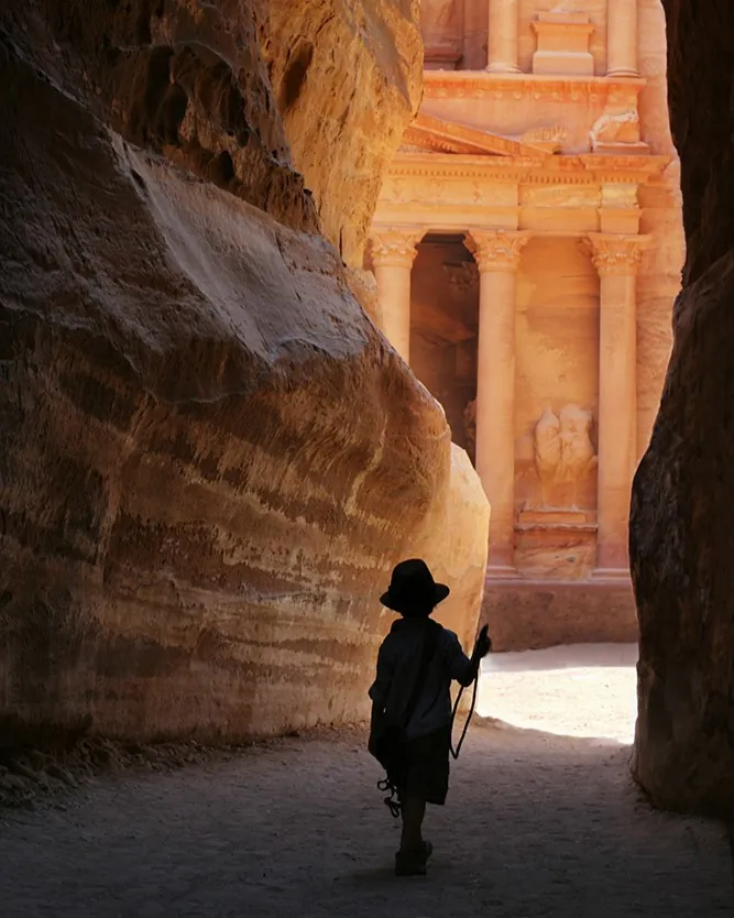 continentsinso-694ec1b8637fe-petra-garçon