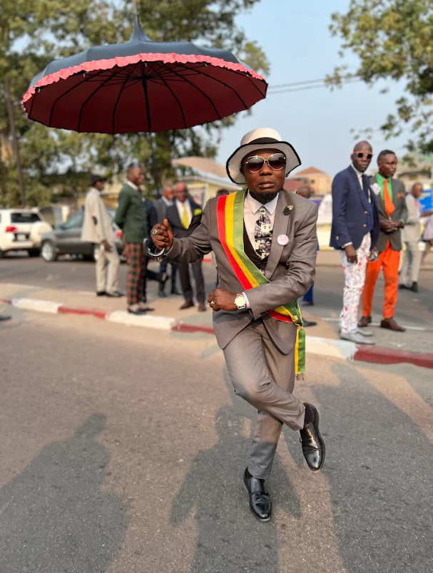 Brazzaville - Peinture, élégance et culture urbaine