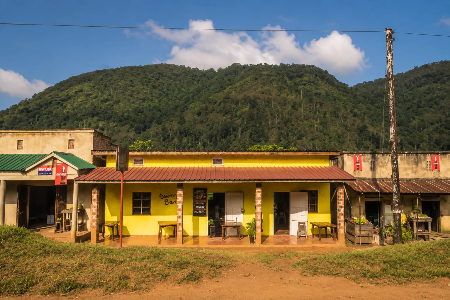 Le Bwindi Bar, l’adresse engagée du village